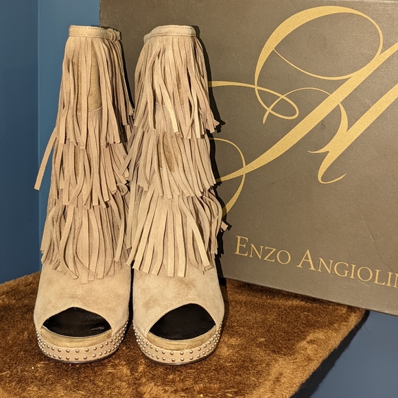 Stunning suede fringe boots!!!! - Picture 3 of 4